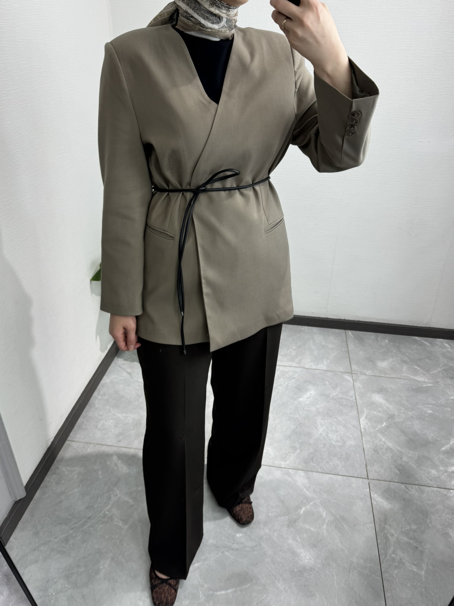 Kemer Detaylı Blazer Ceket ÇAĞLA