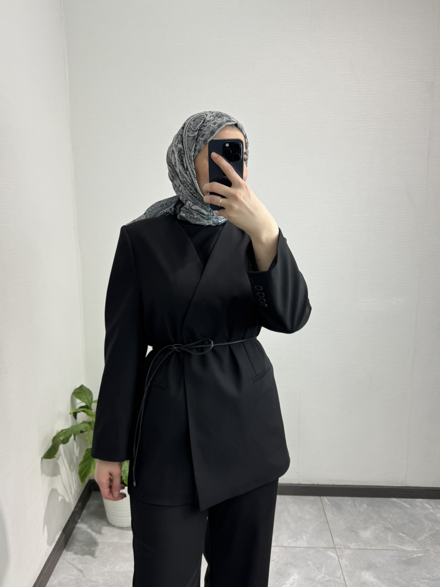 Kemer Detaylı Blazer Ceket SİYAH