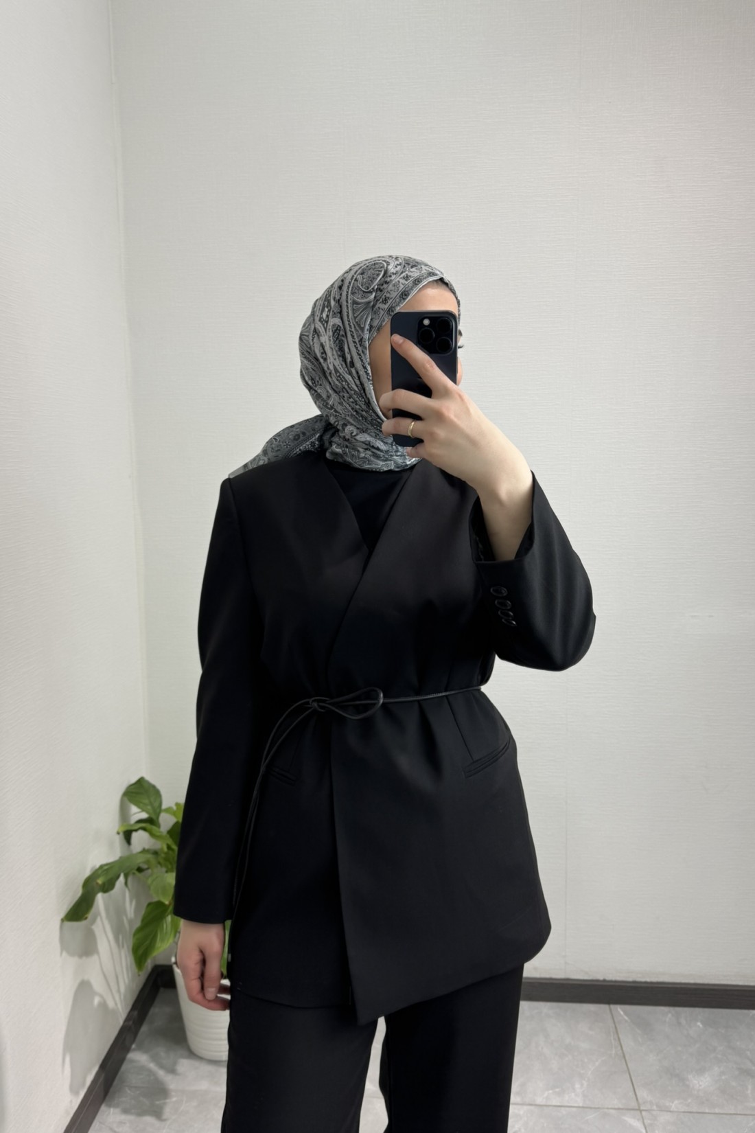 Kemer Detaylı Blazer Ceket SİYAH