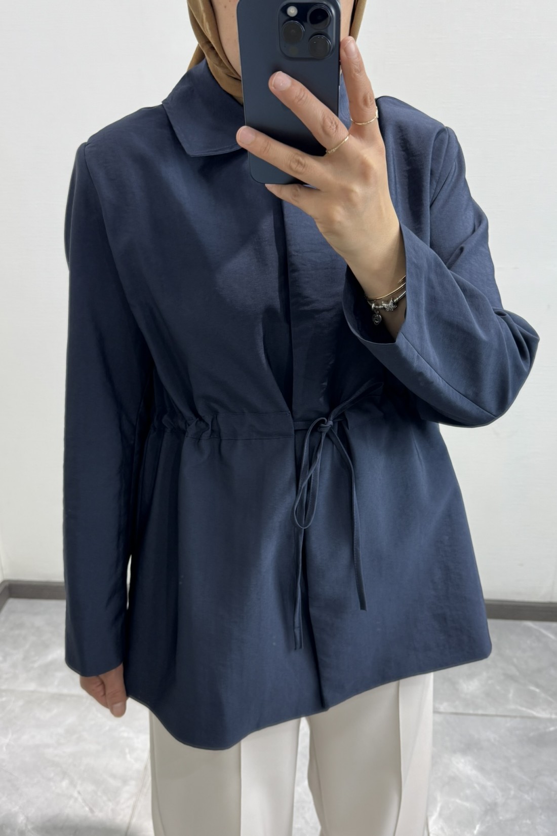 Büzgü Detaylı Ceket Lacivert