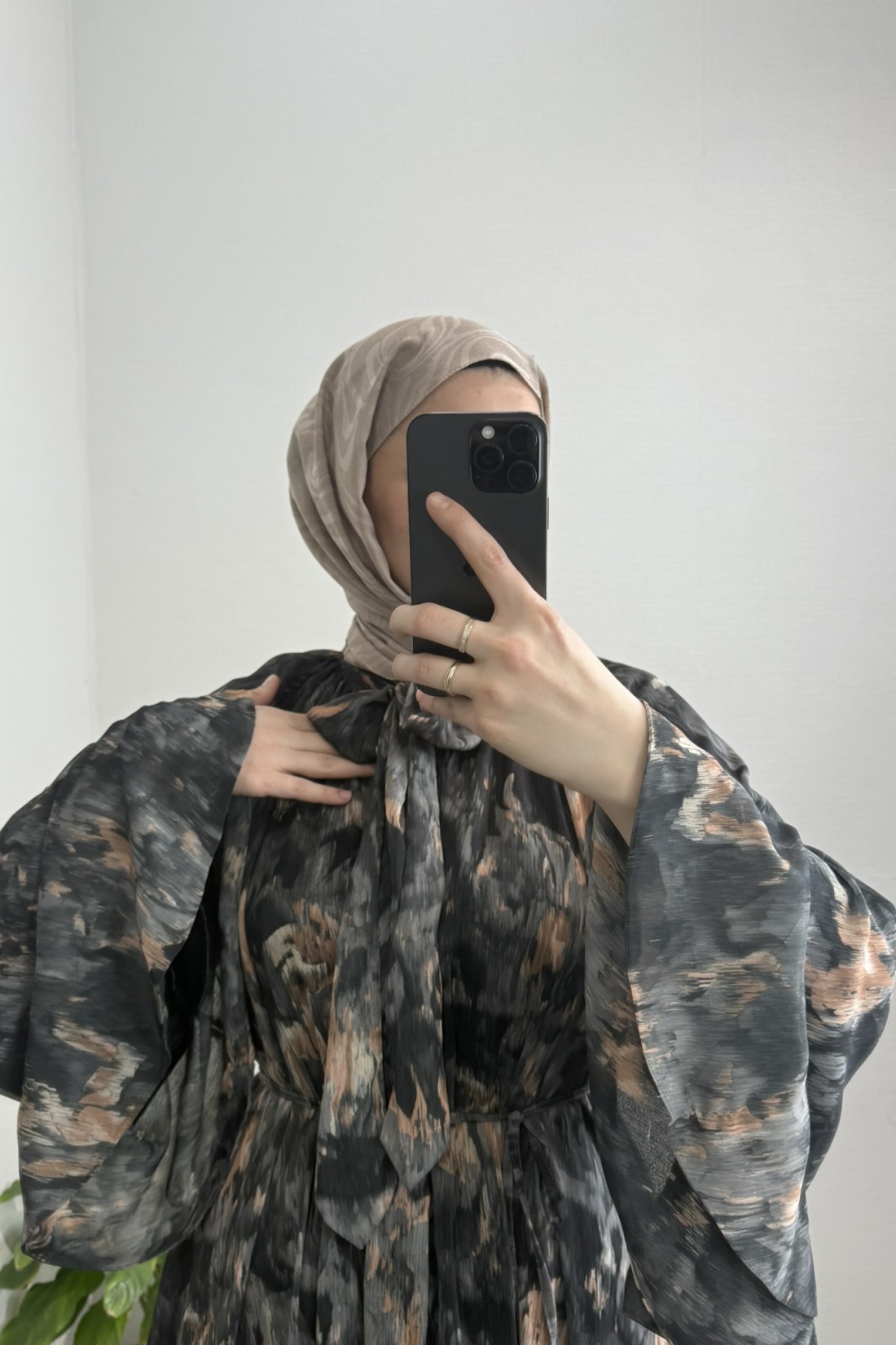 Kol Volanlı Şifon Elbise GRİ