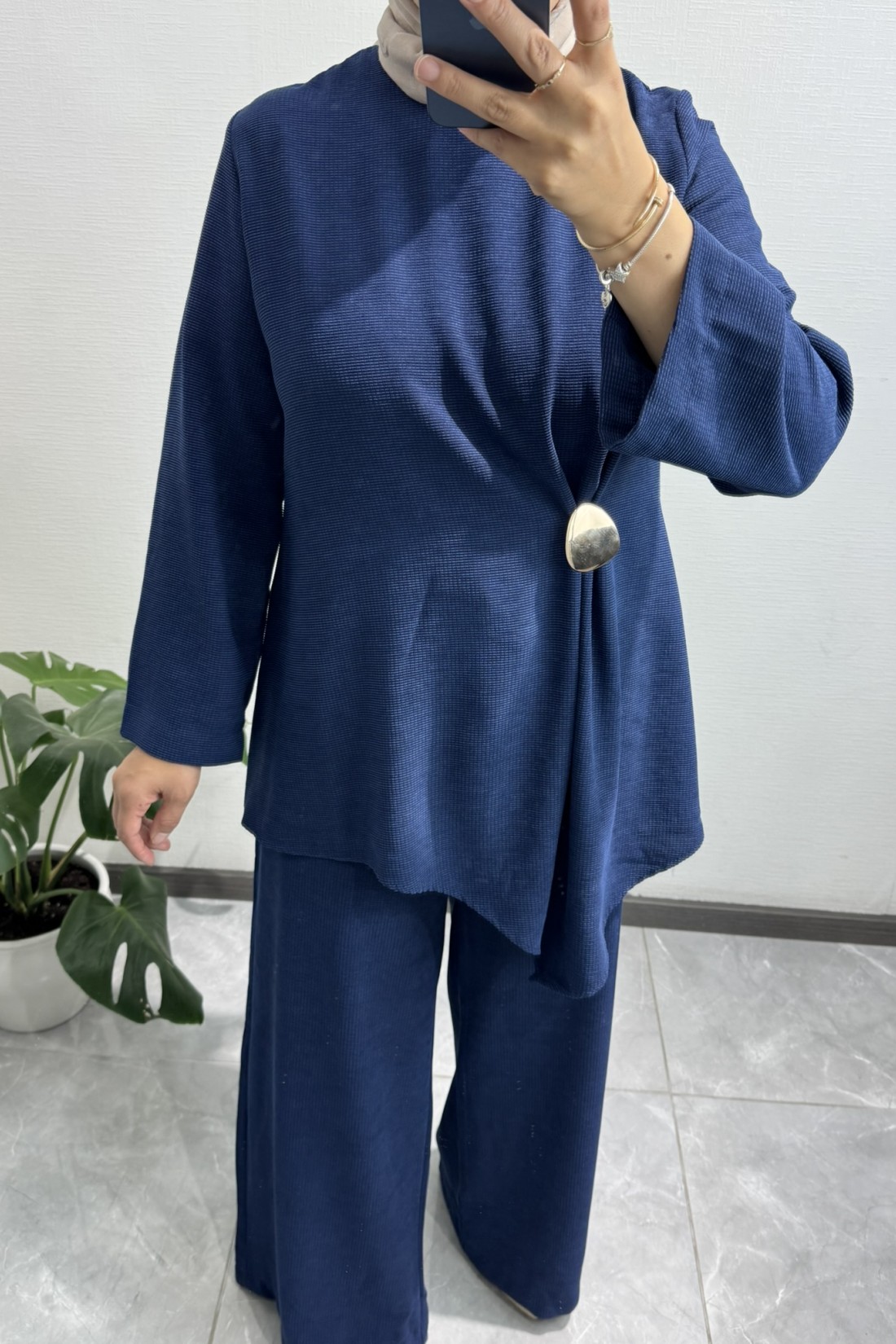 Gold Broş Detaylı Lacivert Pantolon Takım