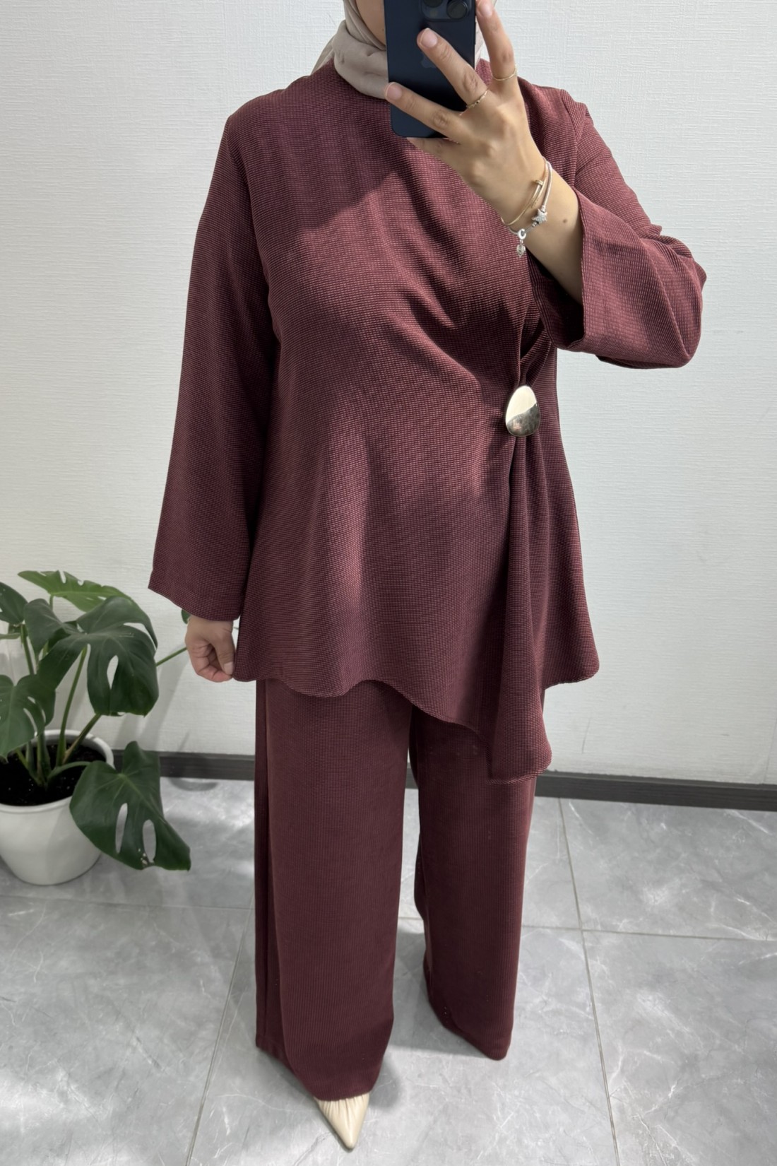 Gold Broş Detaylı Bordo Pantolon Takım