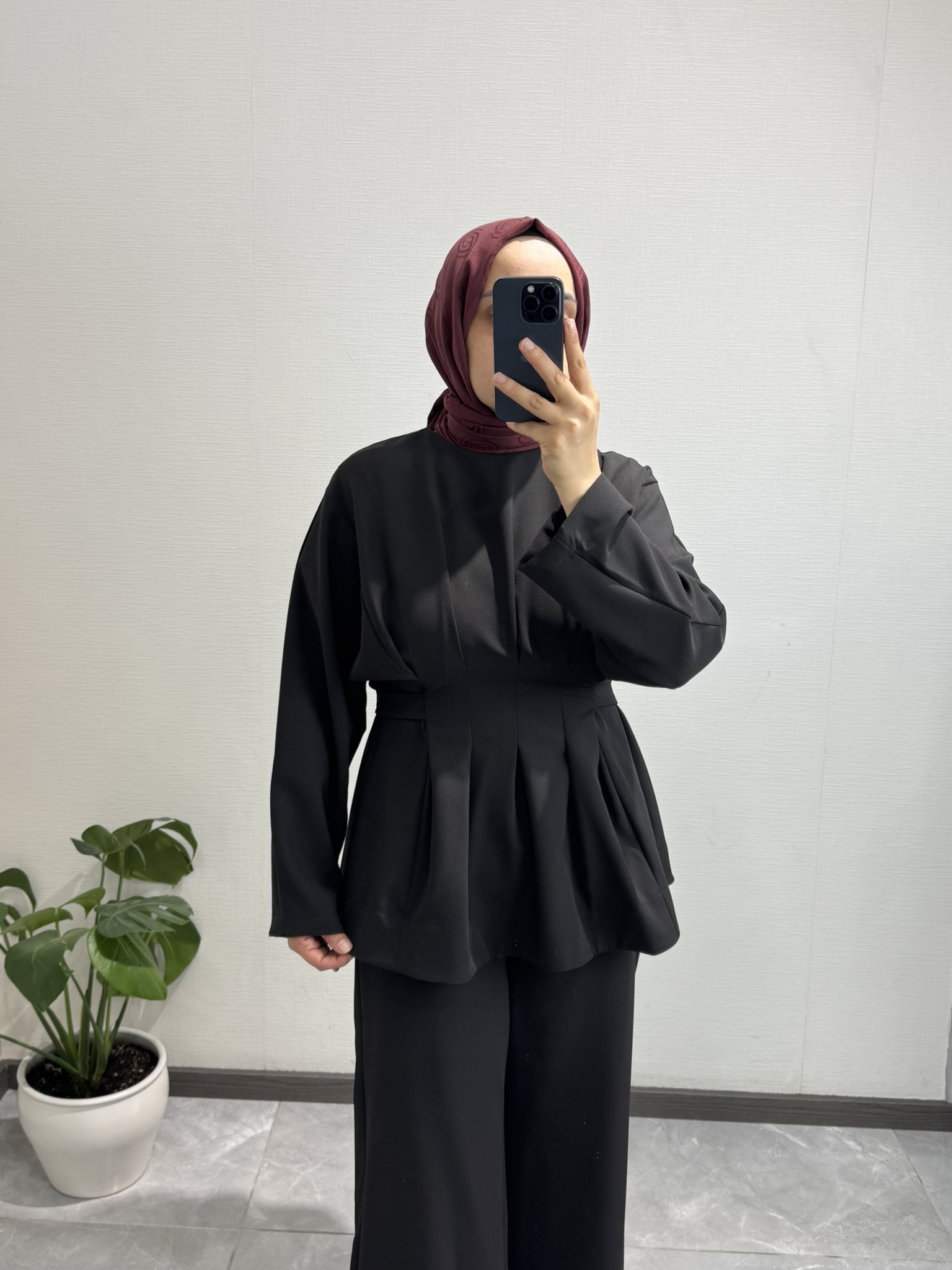 Pile Detaylı Siyah Pantolon Takım 