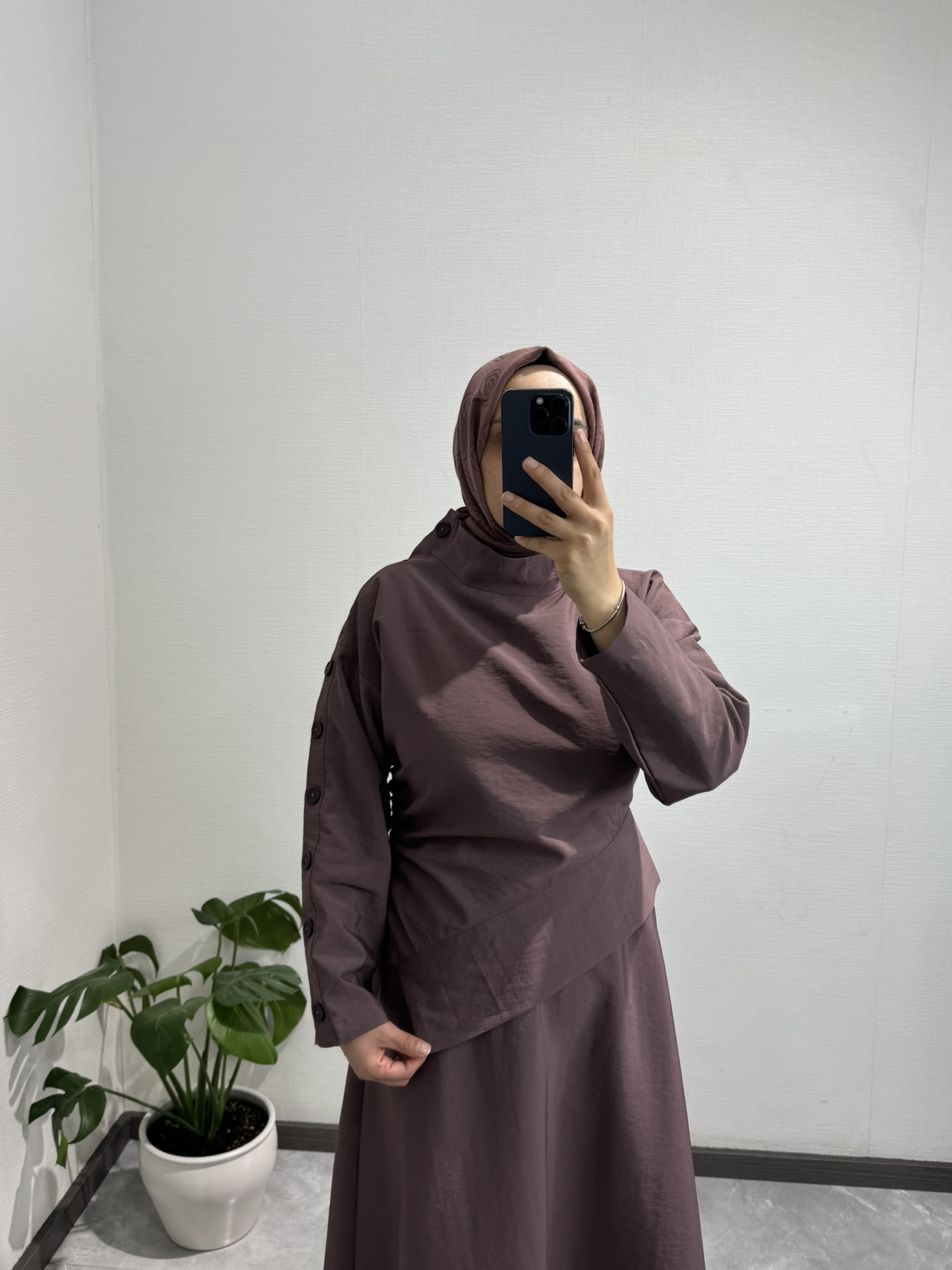 Düğme Detaylı Asimetrik Bluz Burganya Etekli Takım