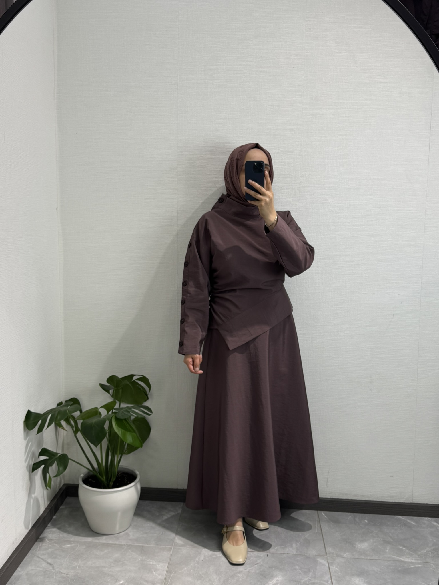 Düğme Detaylı Asimetrik Bluz Burganya Etekli Takım